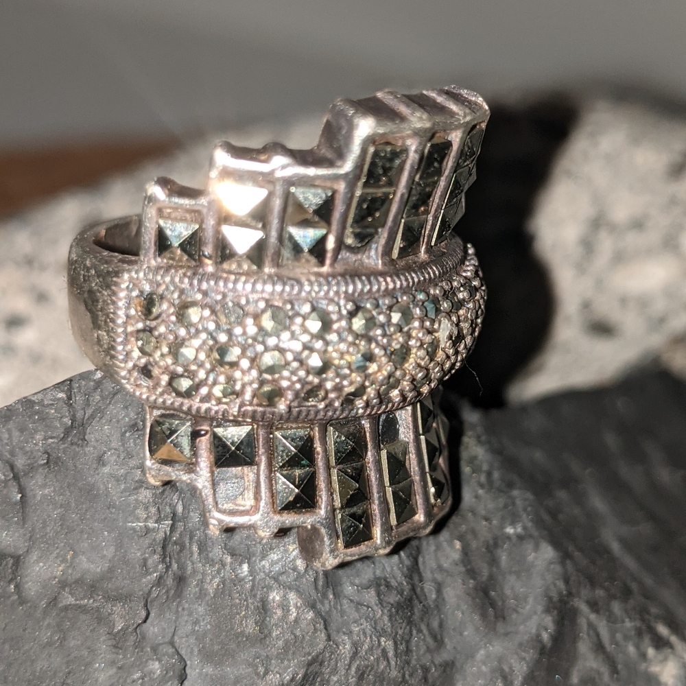 Silver Ring - Picture 2 of 3